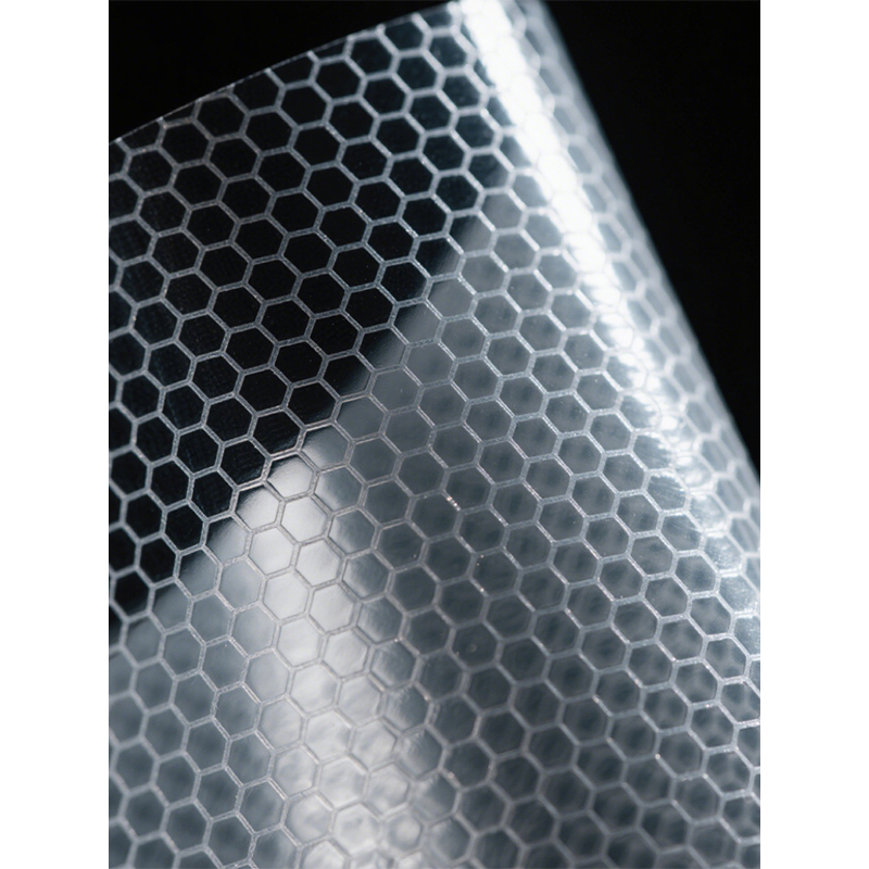 What specific impact does the grid texture design of the grid release film have on the release effect?